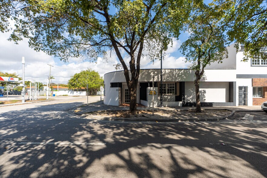 More Photos Of , Coral Gables Office For Sale