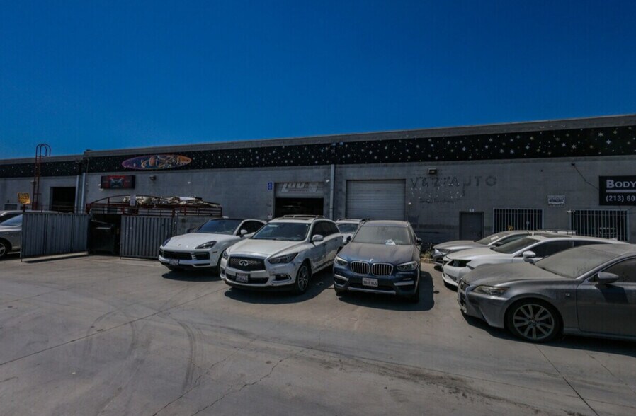 More Photos Of 12071 Branford St, Sun Valley Industrial For Lease