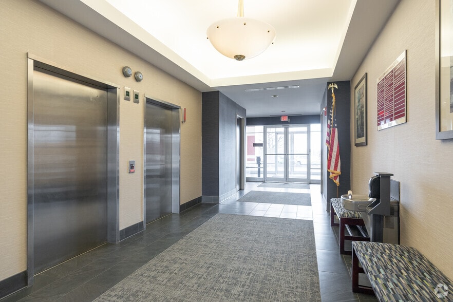 More Photos Of 2 Meridian Blvd, Wyomissing Office For Sale