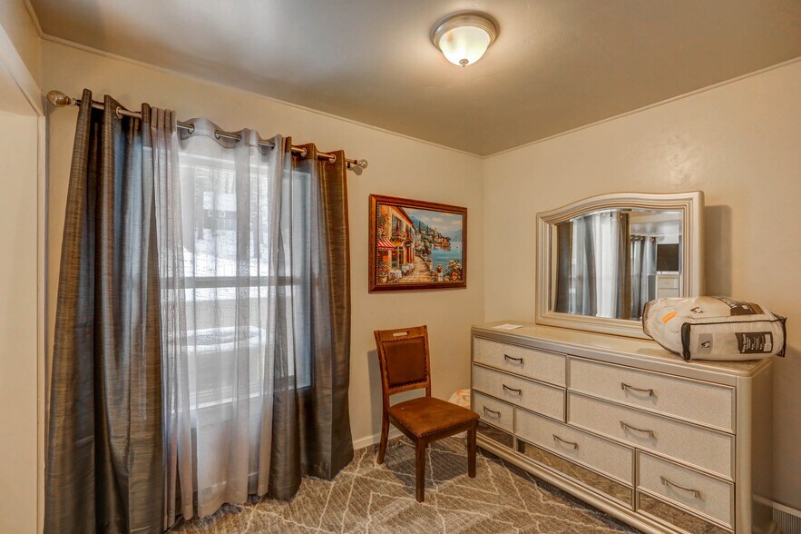 More Photos Of 305 N 3rd St, Mccall Freestanding For Sale