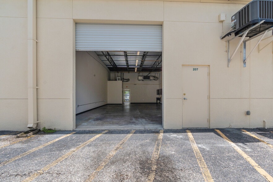 More Photos Of 3449 Technology Dr, North Venice Manufacturing For Lease