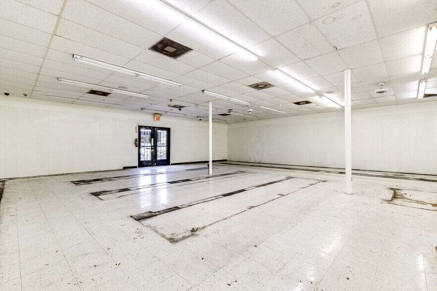 More Photos Of 811 S 21st Ave, Hollywood Freestanding For Lease