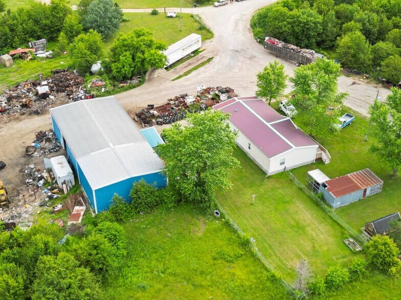 More Photos Of 1219 Private Road 1060, West Plains Recycling Center For Sale