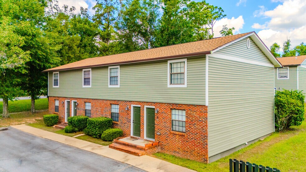 More Photos Of 3034 Jefferson St, Marianna Apartments For Sale