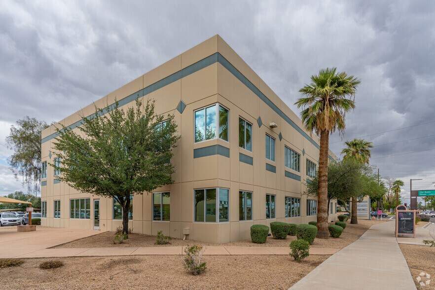More Photos Of 250 N Litchfield Rd, Goodyear Office For Lease