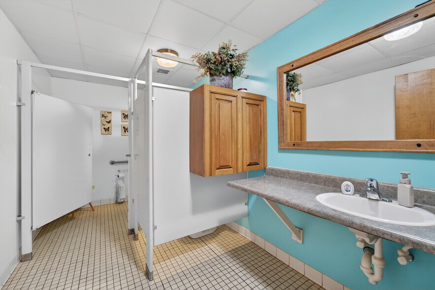More Photos Of 510 College Ave, Racine Storefront Retail Office For Sale
