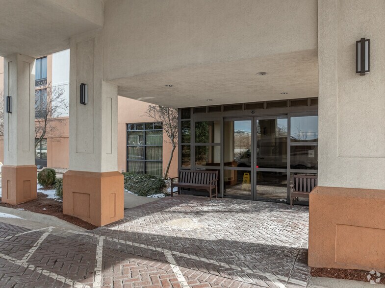 More Photos Of 4610 W Walnut St, Rogers Hotel For Sale