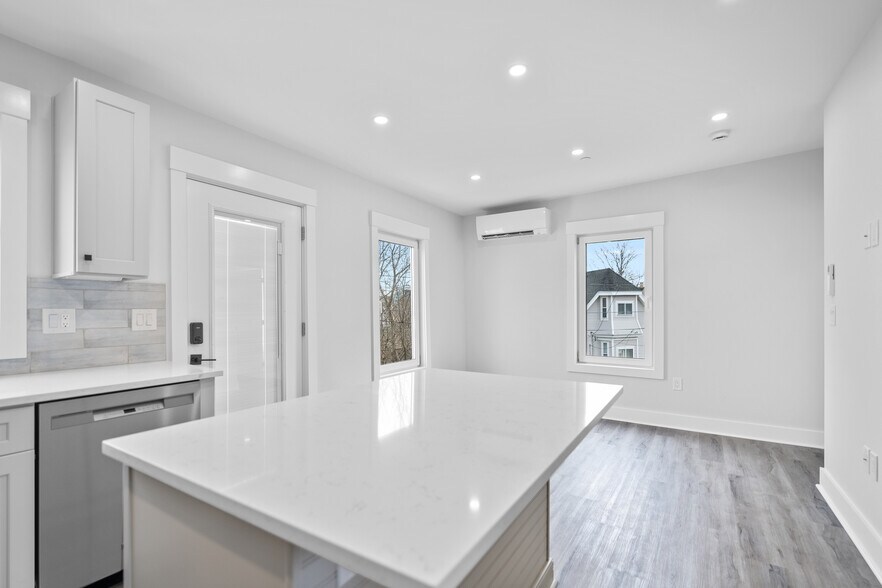 More Photos Of 6-8 Garfield Ave, Revere Apartments For Sale