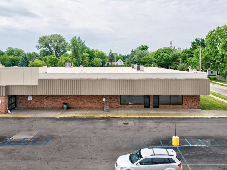 More Photos Of 904-1008 Lafayette Ave, Bay, Bay City Storefront For Lease