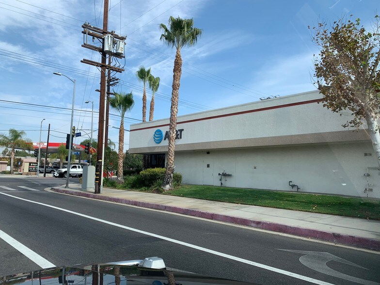 More Photos Of 17200-17288 Saticoy St, Van Nuys Unknown For Lease