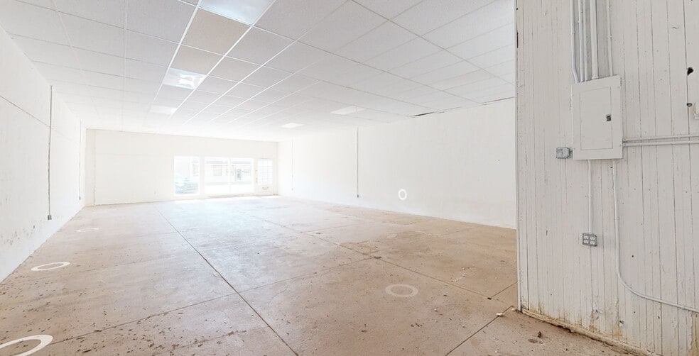 More Photos Of 1402 Main St, Vernon General Retail For Sale