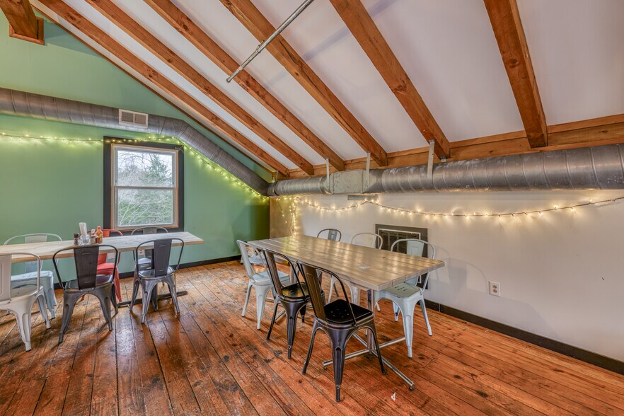 More Photos Of 4903 N Roan St, Johnson City Restaurant For Sale