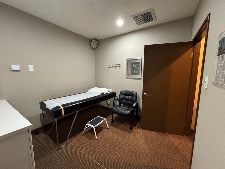 More Photos Of 2505 M St, Bakersfield Medical For Lease