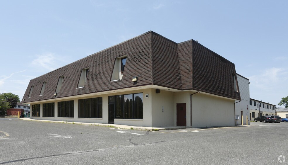 More Photos Of 2400 Belmar Blvd, Belmar Light Distribution For Lease
