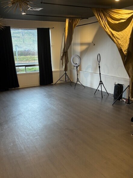 More Photos Of 6430 Tacoma Mall Blvd, Tacoma Storefront Retail Office For Lease