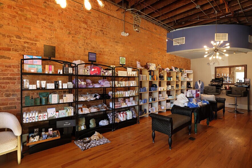 More Photos Of 714 S Main St, Greenville Storefront Retail Office For Sale