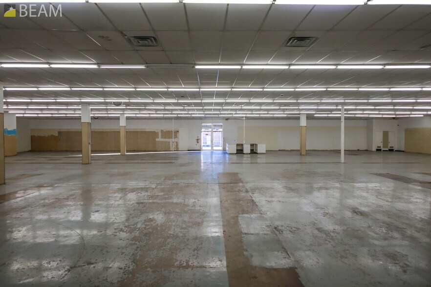 More Photos Of 2004 W University Dr, McKinney Freestanding For Lease