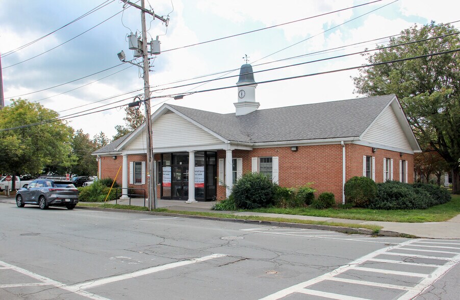 More Photos Of 13 Hammond St, Port Jervis Bank For Lease