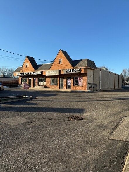 Primary Photo Of 3021-3023 Jericho Tpke, East Northport Storefront For Sale