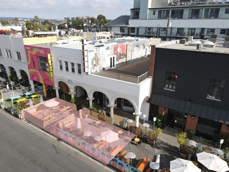 More Photos Of 62-66 Windward Ave, Venice Storefront Retail Office For Lease