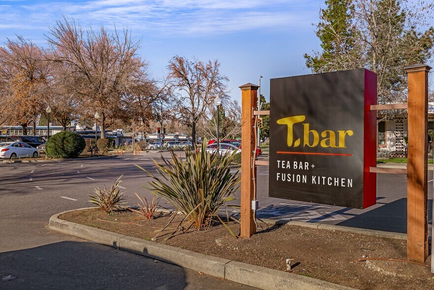 More Photos Of 250 Vallombrosa Ave, Chico Storefront Retail Office For Lease