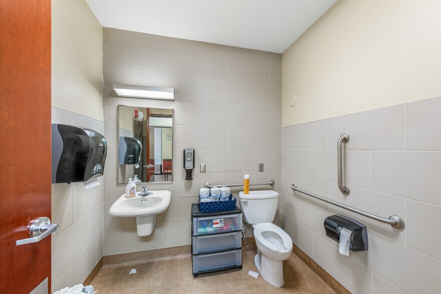 More Photos Of 2202 Jordan Rd SW, Fort Payne Medical For Sale