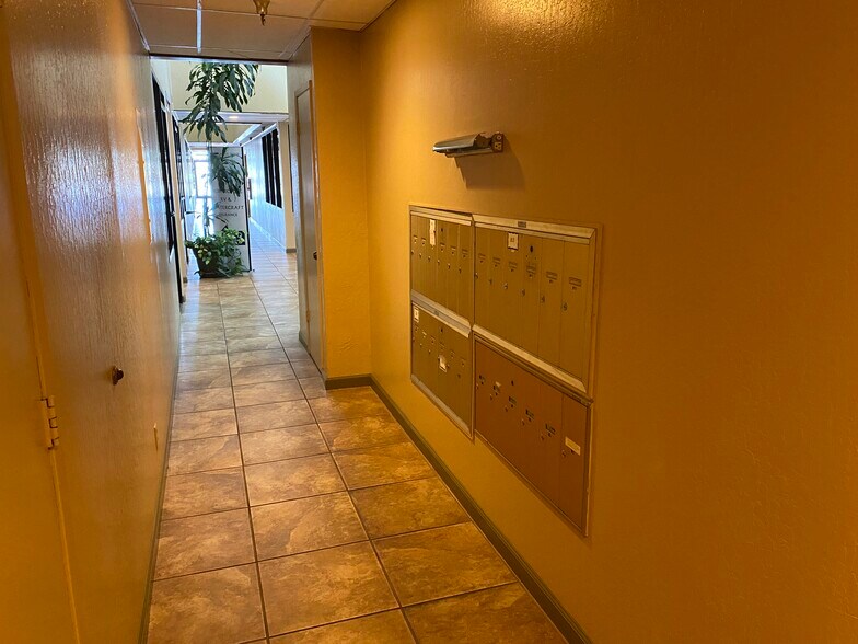 More Photos Of 425 W 7th St, Hanford Office For Sale