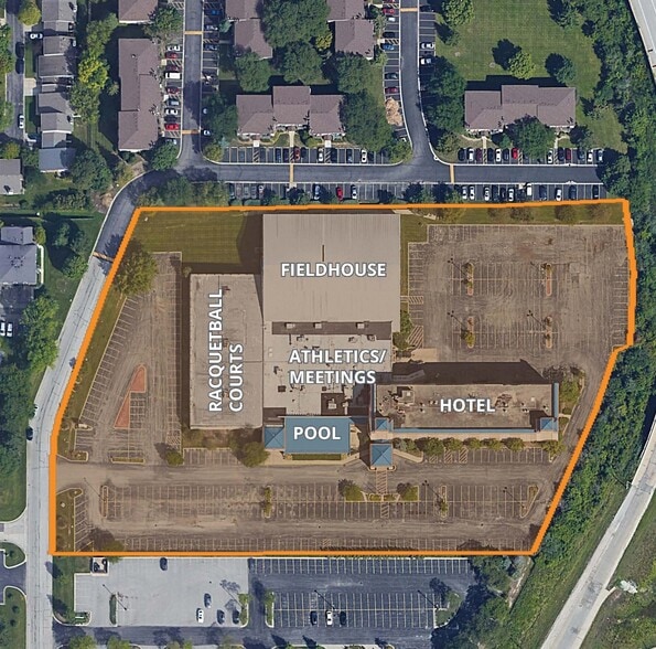 More Photos Of Holiday Inn Express, Palatine Hotel For Sale