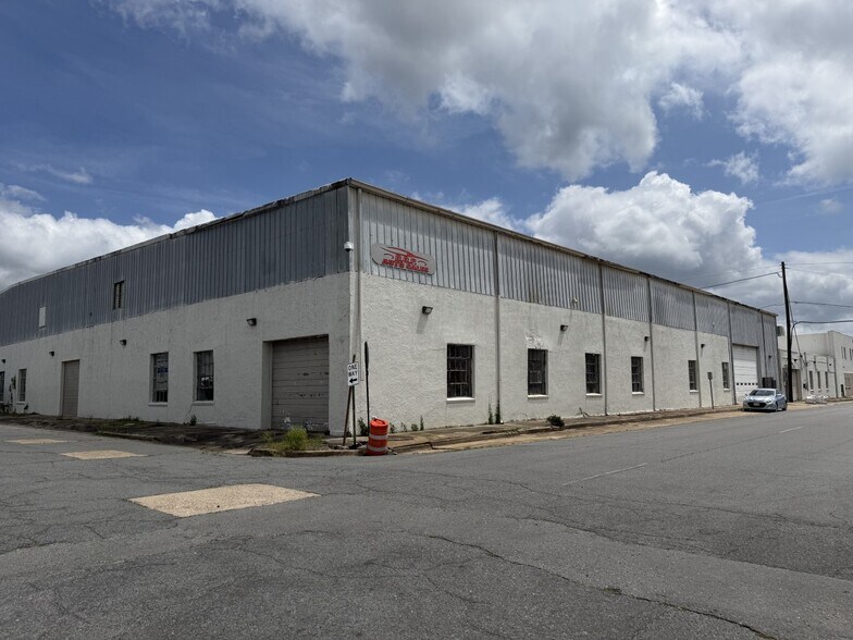 More Photos Of 205 E 2nd Ave, Pine Bluff Warehouse For Lease