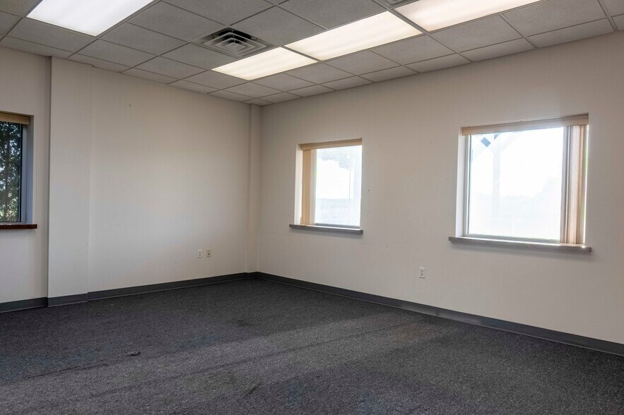 More Photos Of 1 Rooster Way, Barry Industrial For Sale