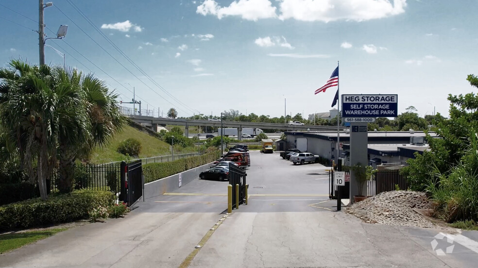 Primary Photo Of 1840 Hypoluxo Rd, Lake Worth Self Storage For Lease