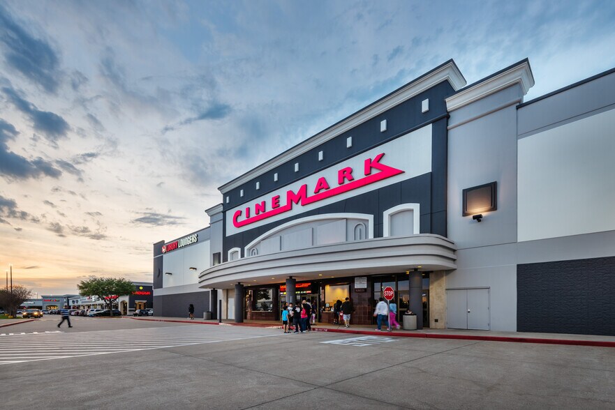 More Photos Of 17445 Spring Cypress Rd, Cypress Unknown For Lease