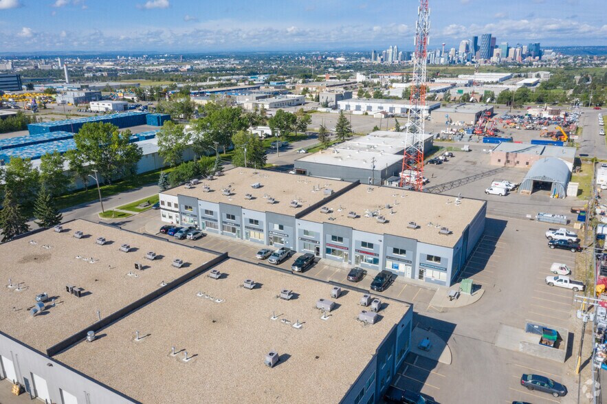 More Photos Of 2710 3rd Ave NE, Calgary Manufacturing For Sale
