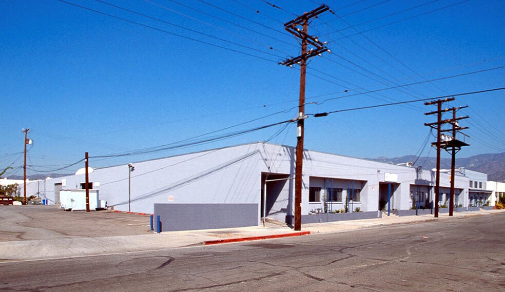 More Photos Of 1120-1208 W Isabel St, Burbank Warehouse For Lease