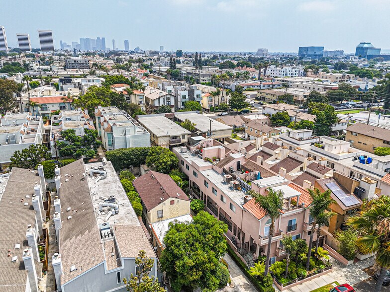 More Photos Of 1728 Granville Ave, Los Angeles Apartments For Sale