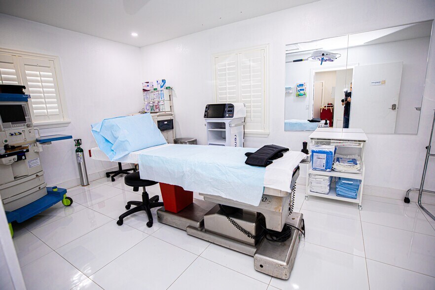 More Photos Of 2715 W Sligh Ave, Tampa Office Residential For Sale