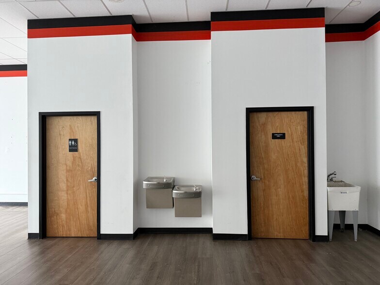 More Photos Of 750-768 Wyoming Ave, Kingston Unknown For Lease