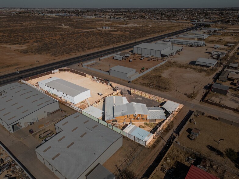 More Photos Of 1525 N Avenue D, Odessa Flex For Sale