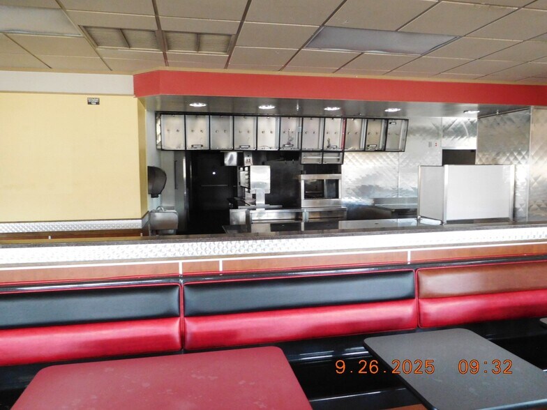 More Photos Of 8660 W Warm Springs Rd, Las Vegas General Retail For Sale