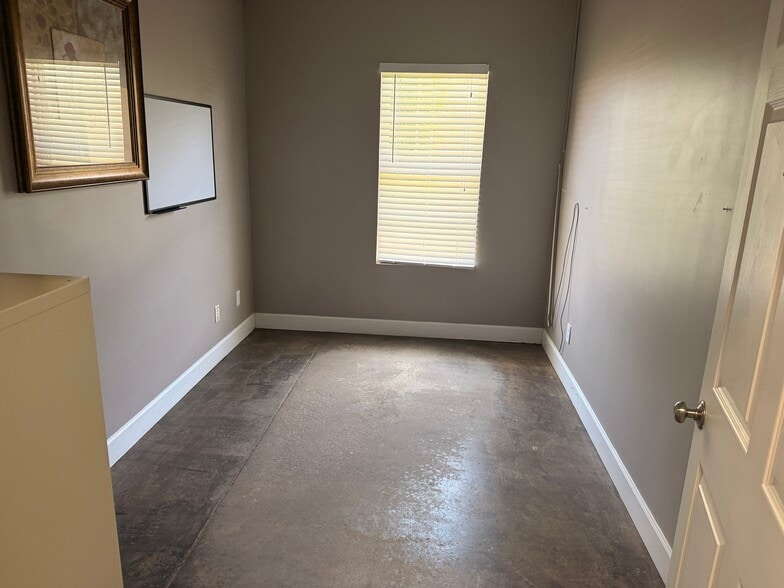 More Photos Of 130 Gralan Dr, Byron Office Residential For Sale