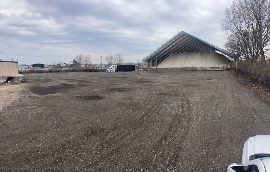 More Photos Of 445 N Findlay St, Dayton Industrial For Lease