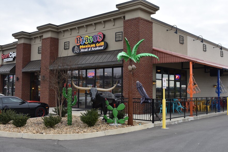 More Photos Of 4327-4329 W Andrew Johnson Hwy, Morristown General Retail For Lease