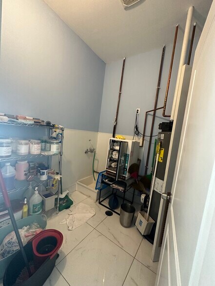 More Photos Of 1342 W Belmont Ave, Chicago Office Residential For Sale