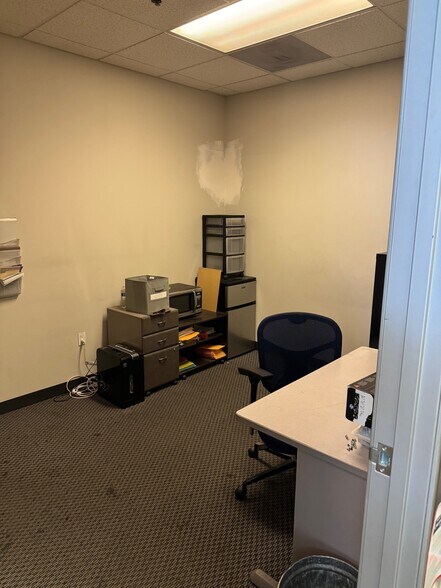 More Photos Of 9220-9268 1/2 Hall Rd, Downey Manufacturing For Lease