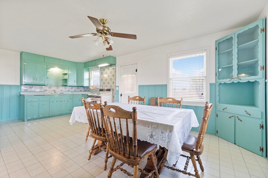 More Photos Of Helton Ranch, Briscoe Land For Sale