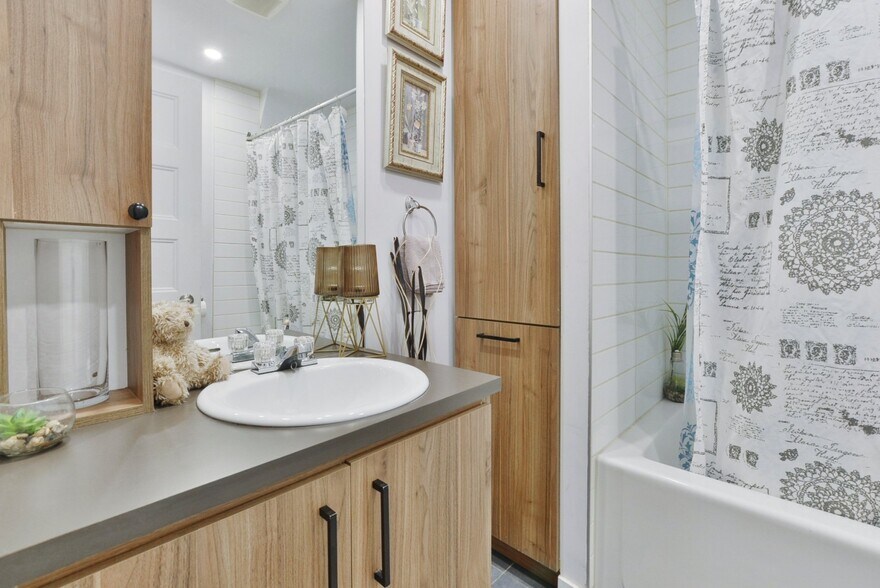 More Photos Of 1 St Perron, Repentigny Apartments For Sale