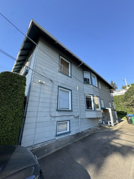 More Photos Of 2258 14th Ave W, Seattle Apartments For Sale