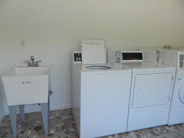 More Photos Of 1046 Terrace Dr, Marion Flex For Sale