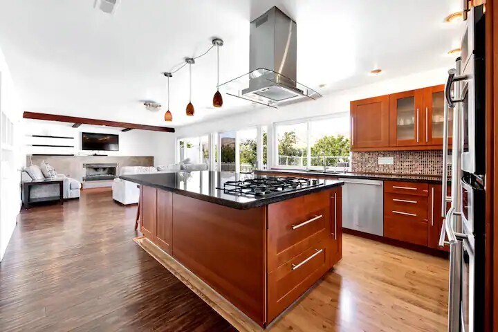 More Photos Of 12036 Darby Ave, Porter Ranch Specialty For Sale