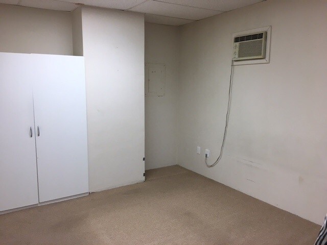 More Photos Of 15 Bellport Ln, Bellport Village Office Residential For Sale